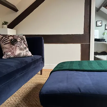 The Loft, 1 Bedroom Flat In Rural Village * Lockton
